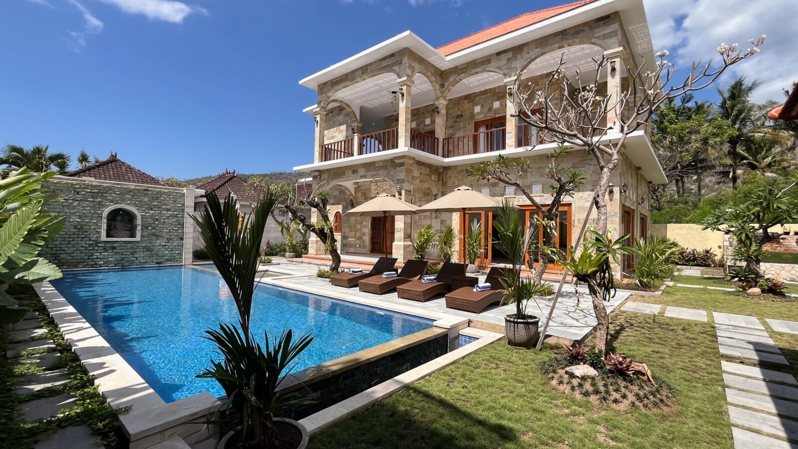The Ultimate 3-Bedroom Luxury Getaway in Amed